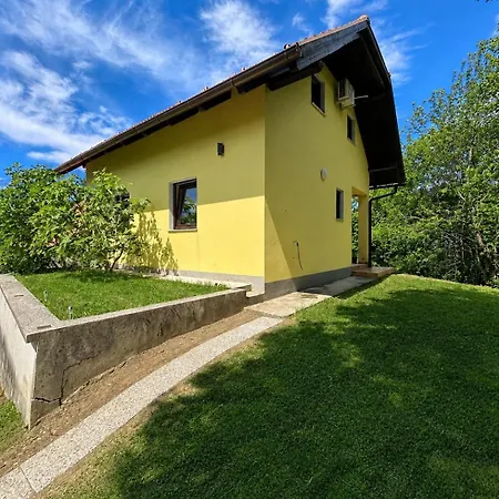 Digital Detox House Haloze *
